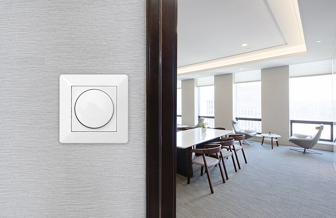 Delta WiFi Dimmer, 5-200W LED, Tryck, RAL 9001 - 1377321 - Malmbergs ...